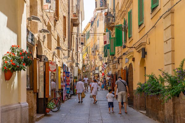 5 unspoken rules for acting like a local in Italy
