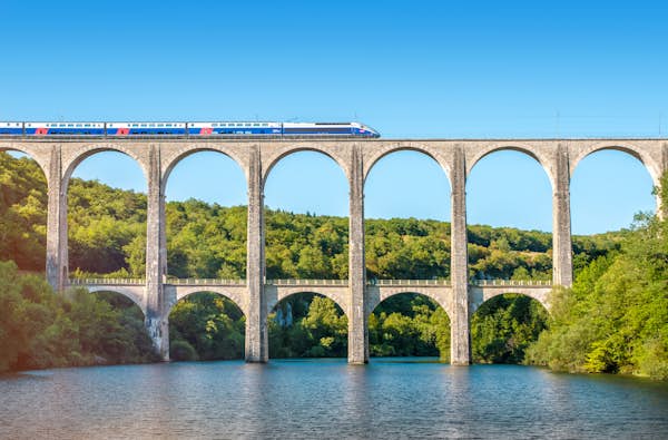 How to get around France: from cycling to traversing by train